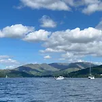 Brand New - Contemporary - 2 Bedroom - 2 Bathroom - Spacious - Views * Ambleside