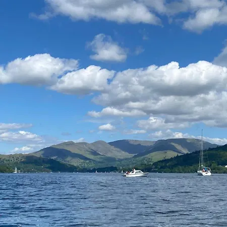 Brand New - Contemporary - 2 Bedroom - 2 Bathroom - Spacious - Views * Ambleside