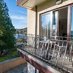 Brand New - Contemporary - 2 Bedroom - 2 Bathroom - Spacious - Views *