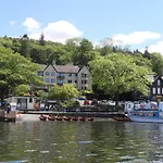 Brand New - Contemporary - 2 Bedroom - 2 Bathroom - Spacious - Views *